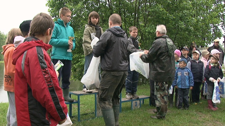 Wędkarski Dzień Dziecka: przyjechał marszałek województwa i poseł na Sejm