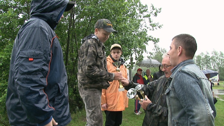 Wędkarski Dzień Dziecka: przyjechał marszałek województwa i poseł na Sejm