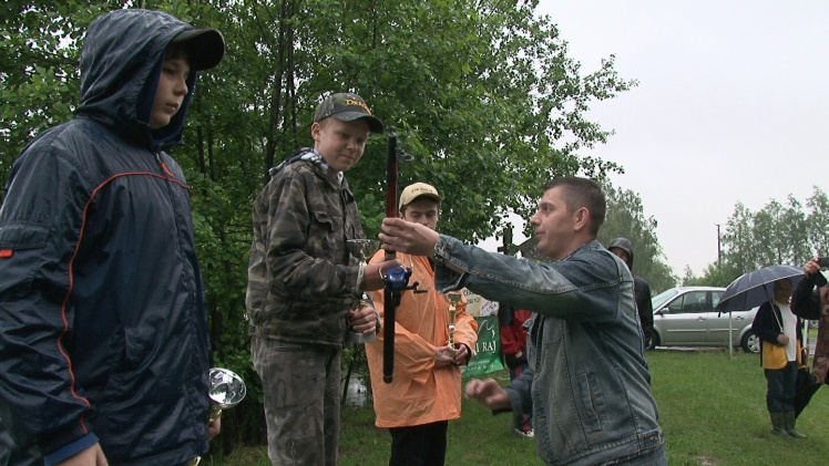 Wędkarski Dzień Dziecka: przyjechał marszałek województwa i poseł na Sejm