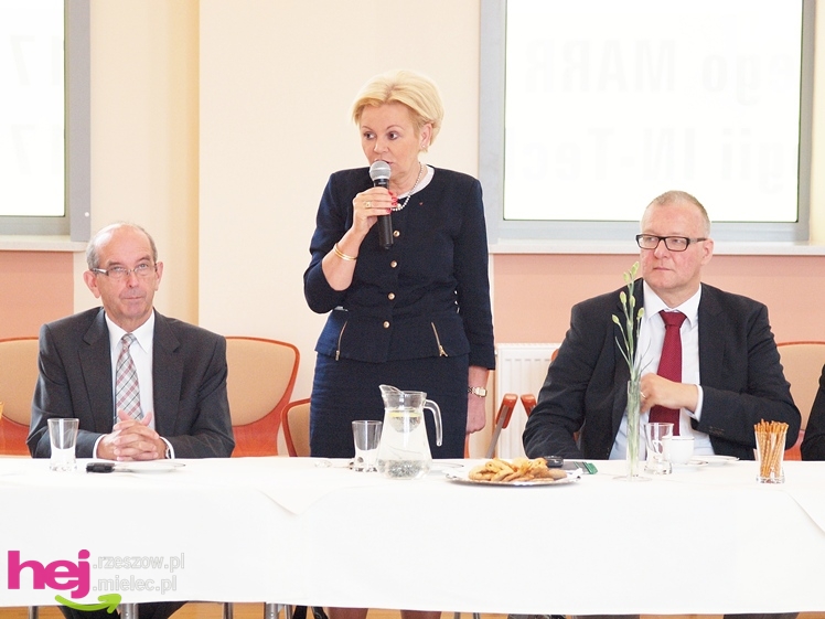 Minister od kolei wskazuje jak remontować mielecką linię kolejową