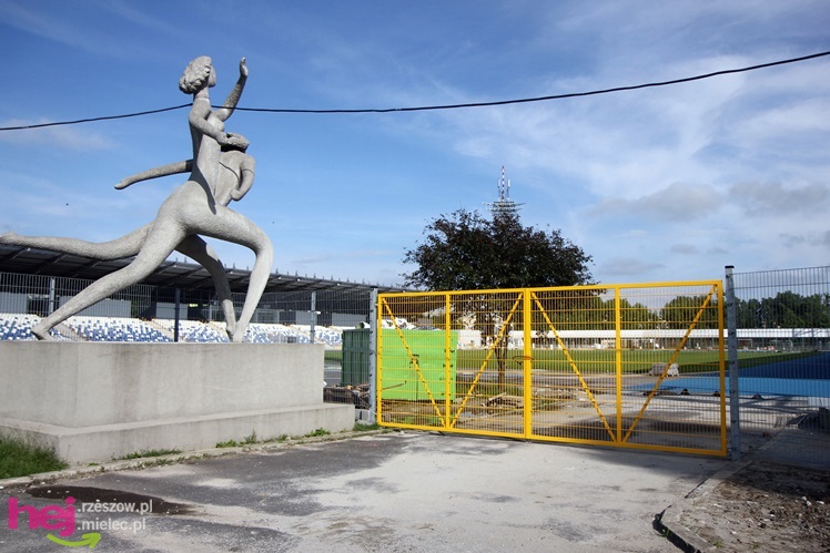 Prace budowlane na stadionie dobiegają końca - czerwiec 2013