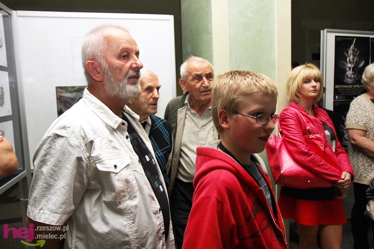 ?Bestiariusz Myśliwca? - wystawa rzeźby Marcina Myśliwca