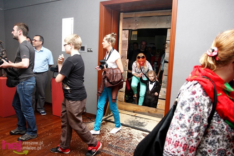 ?Bestiariusz Myśliwca? - wystawa rzeźby Marcina Myśliwca