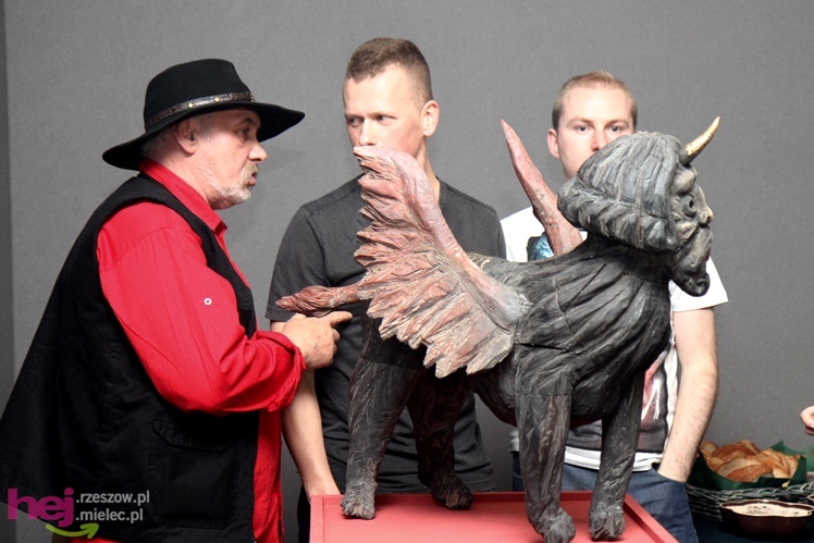 ?Bestiariusz Myśliwca? - wystawa rzeźby Marcina Myśliwca