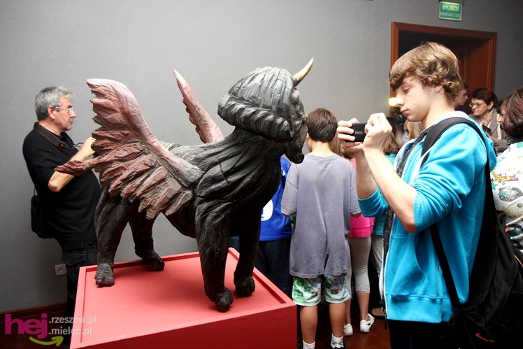 ?Bestiariusz Myśliwca? - wystawa rzeźby Marcina Myśliwca