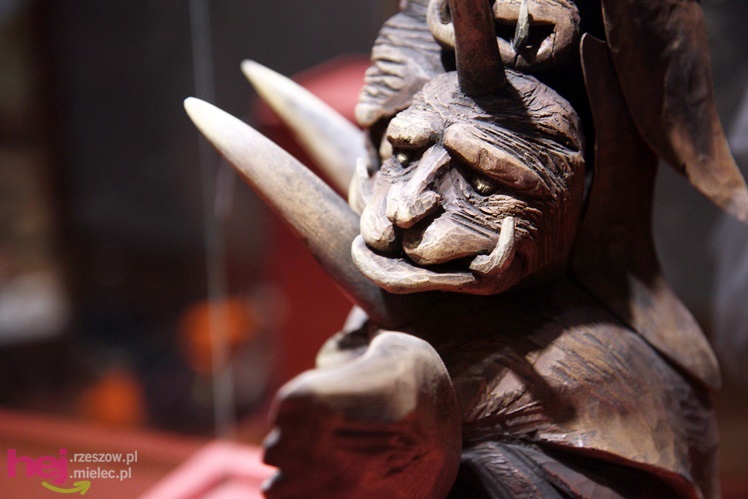 ?Bestiariusz Myśliwca? - wystawa rzeźby Marcina Myśliwca