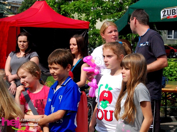 Tłumy na plantach. Słoneczna pogoda i cyrkowe atrakcje