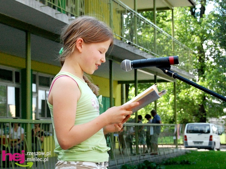 Tłumy na plantach. Słoneczna pogoda i cyrkowe atrakcje