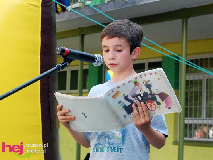 Tłumy na plantach. Słoneczna pogoda i cyrkowe atrakcje
