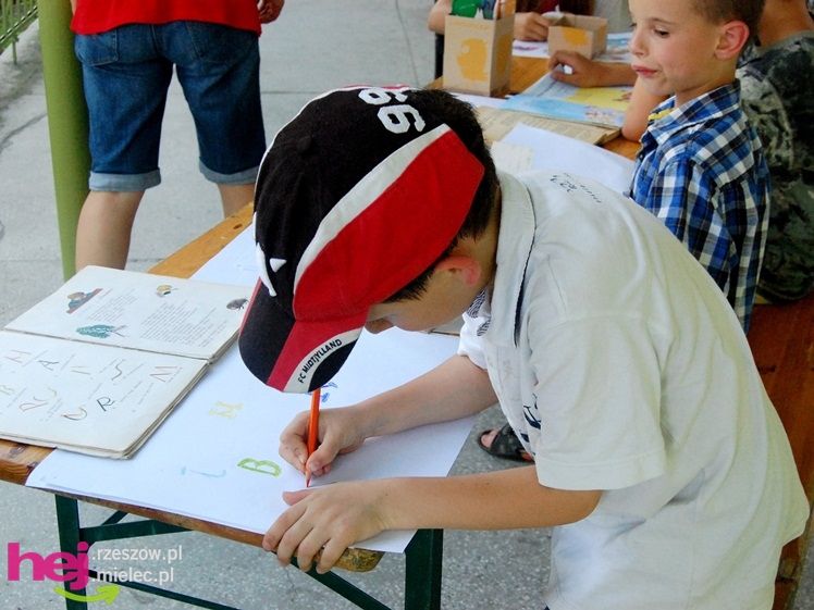 Tłumy na plantach. Słoneczna pogoda i cyrkowe atrakcje