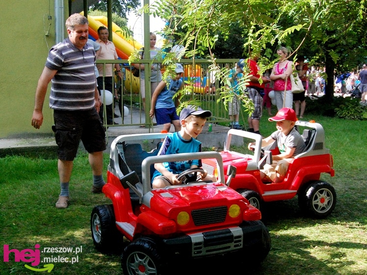 Tłumy na plantach. Słoneczna pogoda i cyrkowe atrakcje