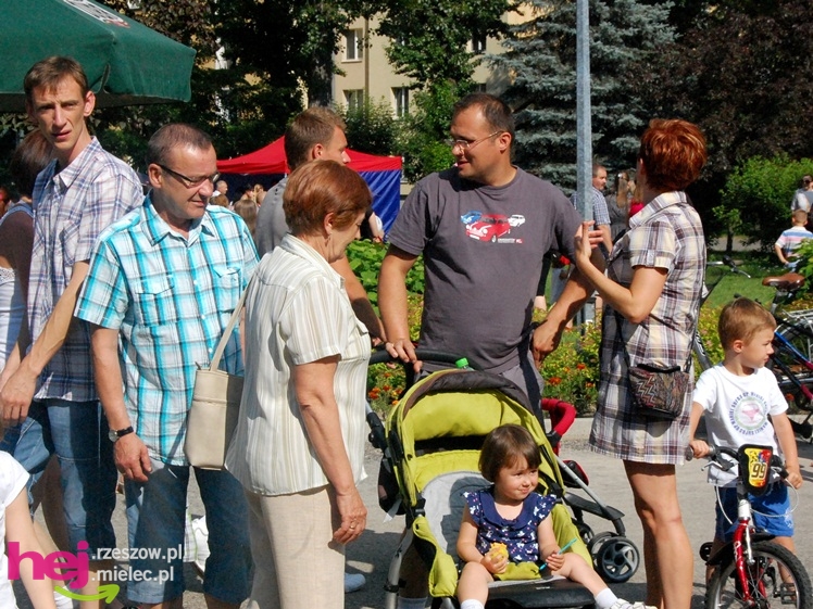 Tłumy na plantach. Słoneczna pogoda i cyrkowe atrakcje