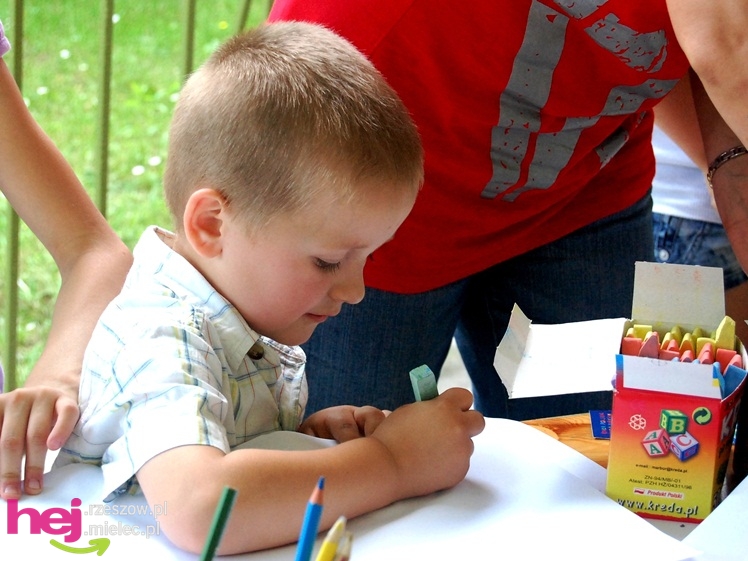 Tłumy na plantach. Słoneczna pogoda i cyrkowe atrakcje
