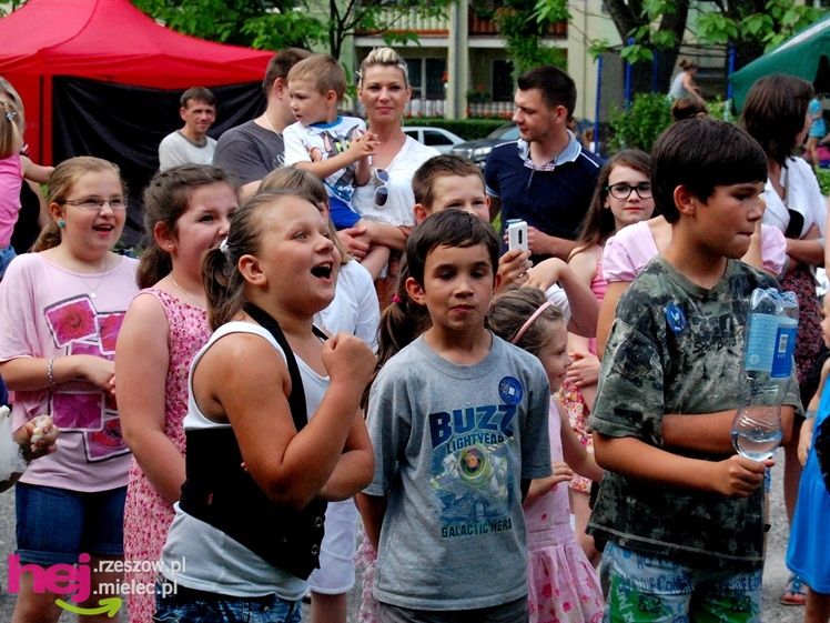 Tłumy na plantach. Słoneczna pogoda i cyrkowe atrakcje