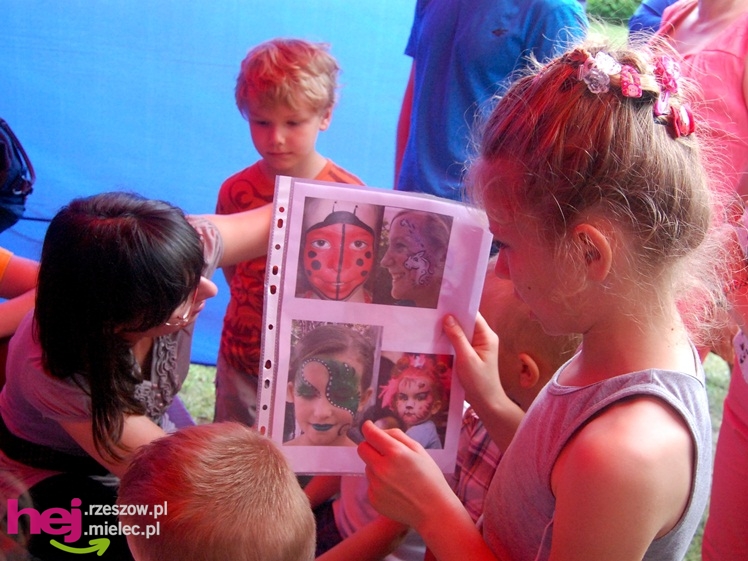 Tłumy na plantach. Słoneczna pogoda i cyrkowe atrakcje