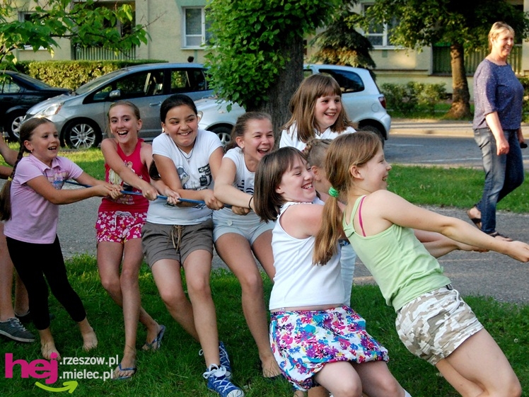 Tłumy na plantach. Słoneczna pogoda i cyrkowe atrakcje