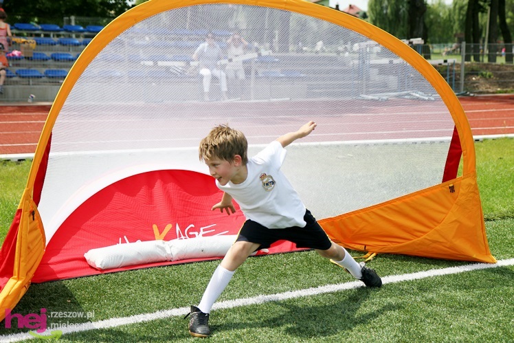 Liga Mistrzów Przedszkolaków! Impreza FKS Stal Mielec i Piłkarskiego Przedszkola