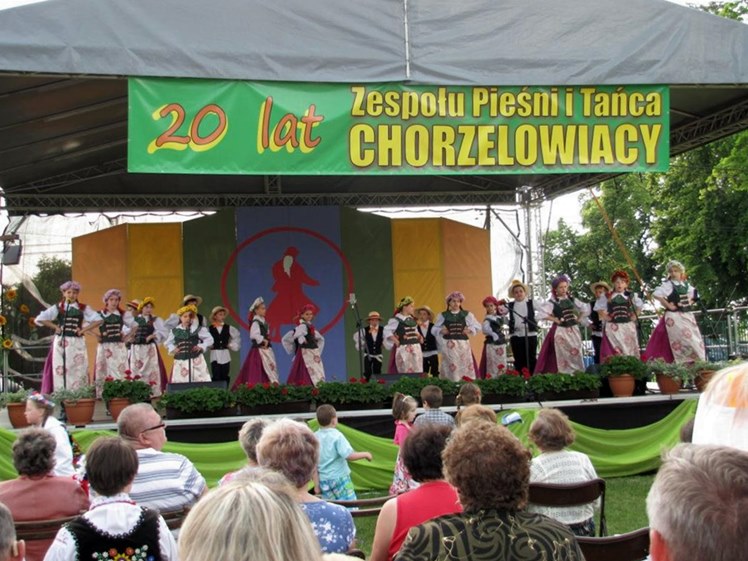 Godne chwały 20 lat działalności. Chorzelowiacy świętowali wspólnie z mieszkańcami