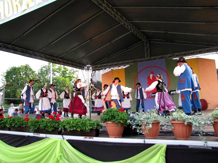 Godne chwały 20 lat działalności. Chorzelowiacy świętowali wspólnie z mieszkańcami