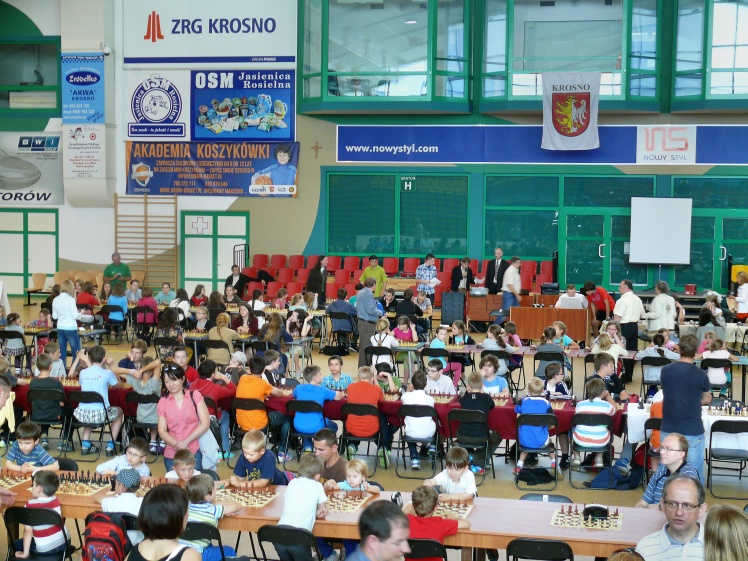 Złoto, srebro i brąz dla juniorów powiatu mieleckiego w szachach szybkich