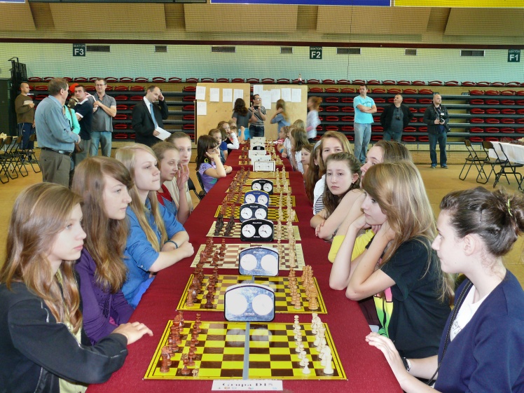 Złoto, srebro i brąz dla juniorów powiatu mieleckiego w szachach szybkich