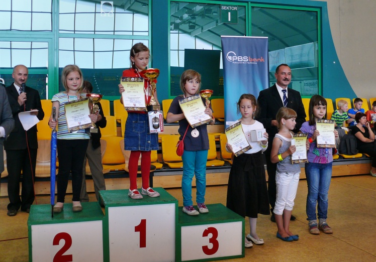 Złoto, srebro i brąz dla juniorów powiatu mieleckiego w szachach szybkich