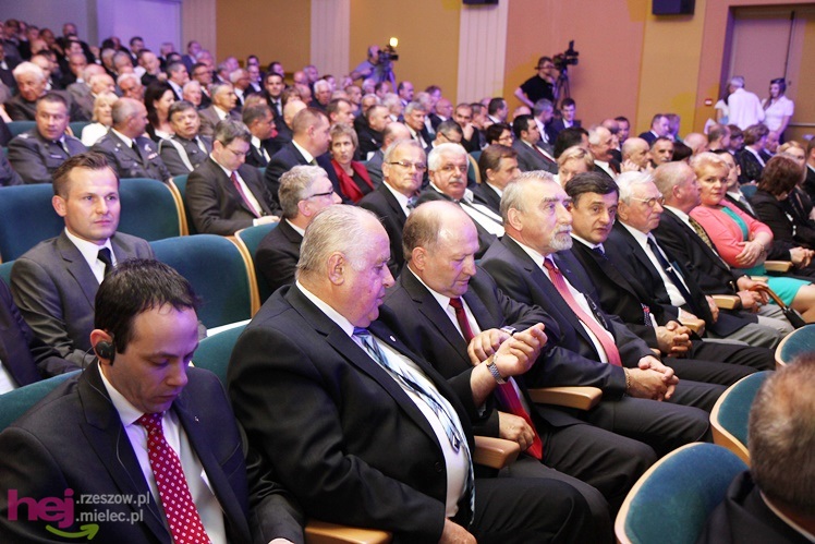 Gala otwarcia. Rozpoczęło się świętowanie 75-rocznicy przemysłu lotniczego w Mielcu