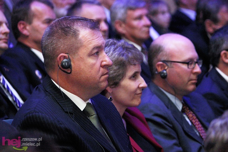 Gala otwarcia. Rozpoczęło się świętowanie 75-rocznicy przemysłu lotniczego w Mielcu