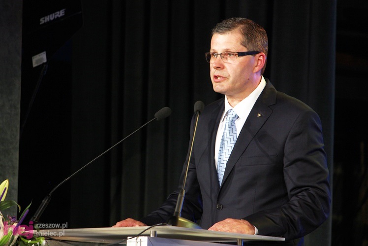 Gala otwarcia. Rozpoczęło się świętowanie 75-rocznicy przemysłu lotniczego w Mielcu