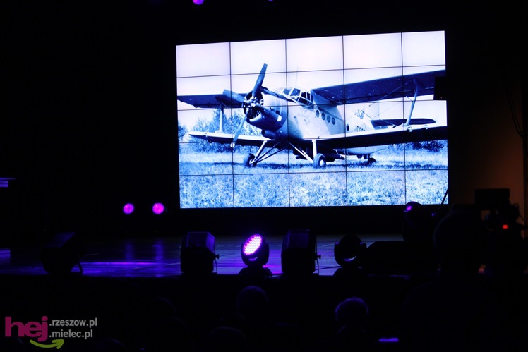 Gala otwarcia. Rozpoczęło się świętowanie 75-rocznicy przemysłu lotniczego w Mielcu