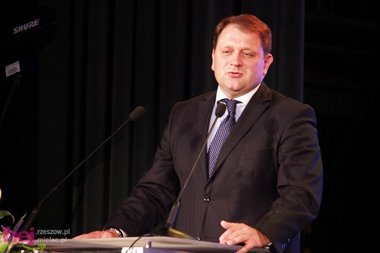 Gala otwarcia. Rozpoczęło się świętowanie 75-rocznicy przemysłu lotniczego w Mielcu