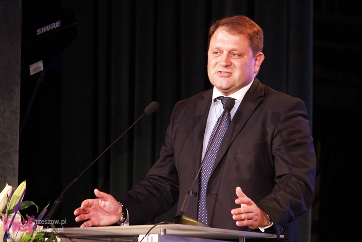 Gala otwarcia. Rozpoczęło się świętowanie 75-rocznicy przemysłu lotniczego w Mielcu