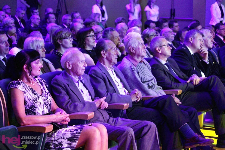 Gala otwarcia. Rozpoczęło się świętowanie 75-rocznicy przemysłu lotniczego w Mielcu