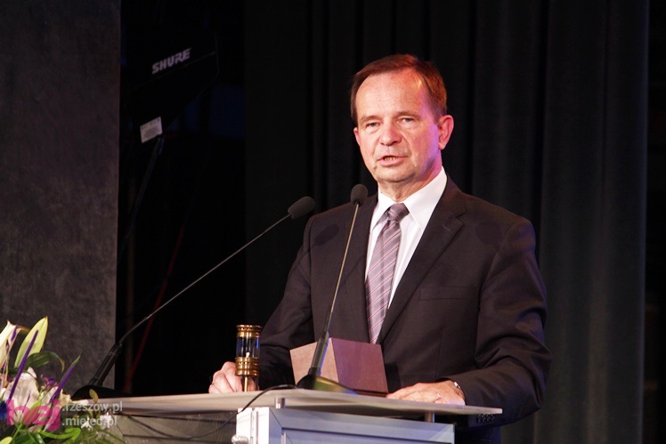 Gala otwarcia. Rozpoczęło się świętowanie 75-rocznicy przemysłu lotniczego w Mielcu