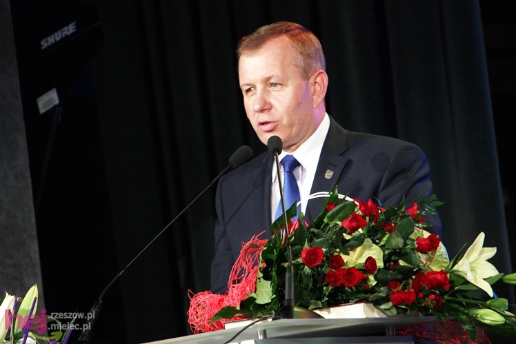 Gala otwarcia. Rozpoczęło się świętowanie 75-rocznicy przemysłu lotniczego w Mielcu