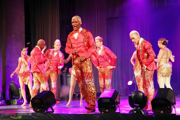 Gala otwarcia. Rozpoczęło się świętowanie 75-rocznicy przemysłu lotniczego w Mielcu