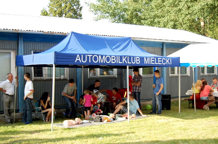 Balon koszowy nad lotniskiem. To była niespodzianka z okazji Dnia Dziecka