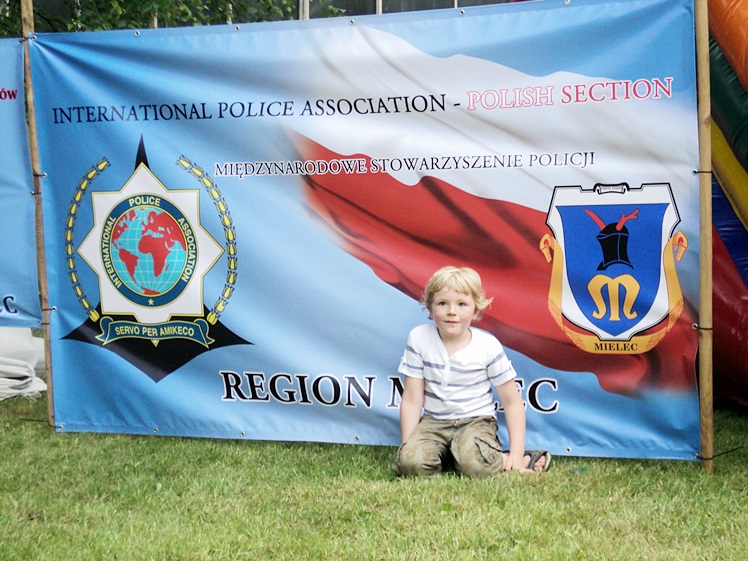 Balon koszowy nad lotniskiem. To była niespodzianka z okazji Dnia Dziecka