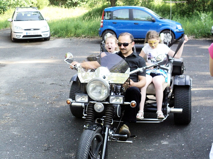 Balon koszowy nad lotniskiem. To była niespodzianka z okazji Dnia Dziecka