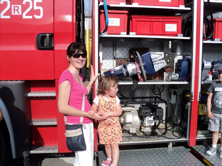 Balon koszowy nad lotniskiem. To była niespodzianka z okazji Dnia Dziecka