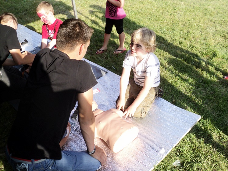 Balon koszowy nad lotniskiem. To była niespodzianka z okazji Dnia Dziecka