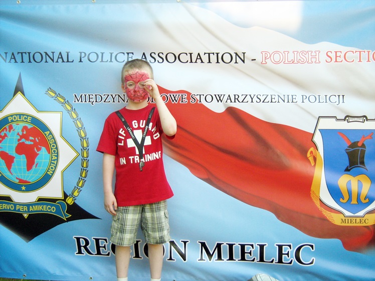 Balon koszowy nad lotniskiem. To była niespodzianka z okazji Dnia Dziecka