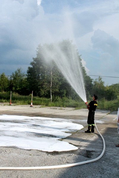 Balon koszowy nad lotniskiem. To była niespodzianka z okazji Dnia Dziecka