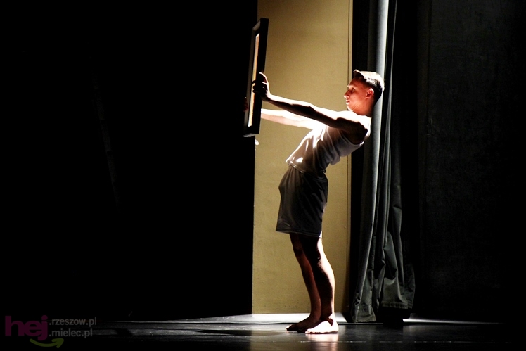 Koncert tańca ?Po drugiej stronie lustra?