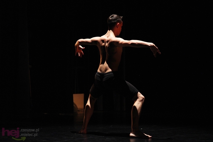 Koncert tańca ?Po drugiej stronie lustra?