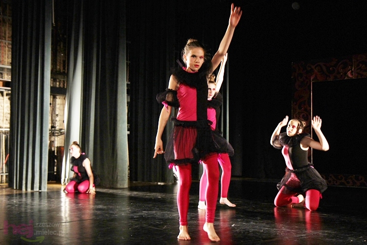 Koncert tańca ?Po drugiej stronie lustra?