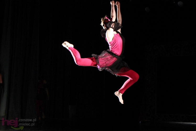 Koncert tańca ?Po drugiej stronie lustra?