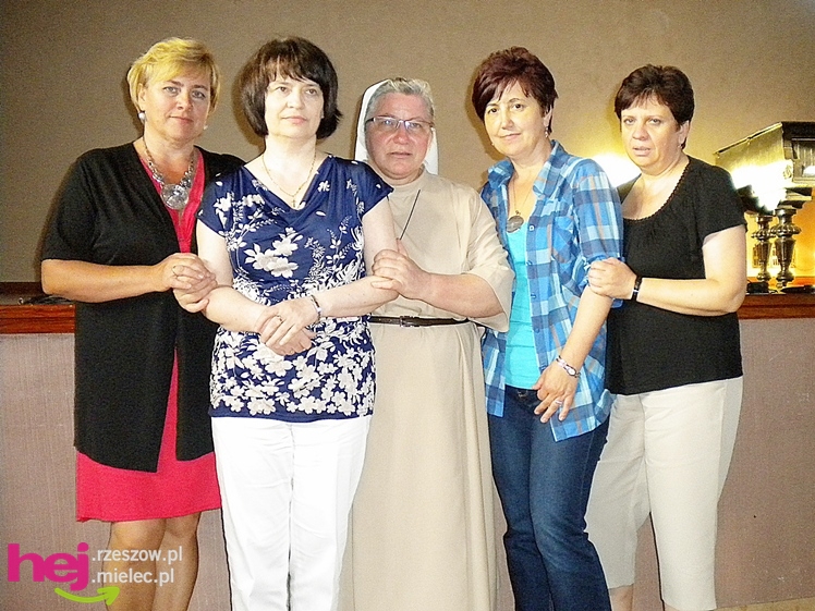 Misjonarka z Kamerunu Siostra Tadeusza odwiedziła Mielec i Czermin. Opowiadała o swojej pracy. Odebrała okulary