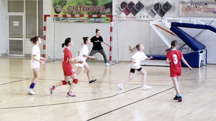 Przecławskie szczypiornistki po raz drugi najlepsze w województwie