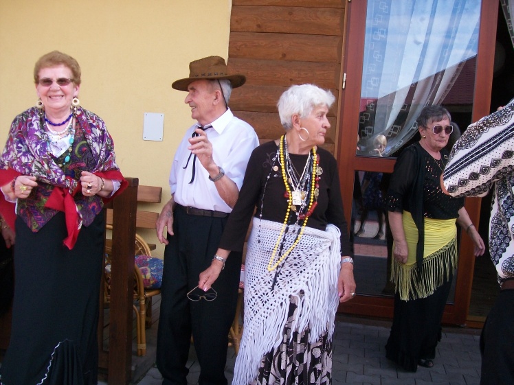 Cygańska biesiada seniorów w Przecławiu